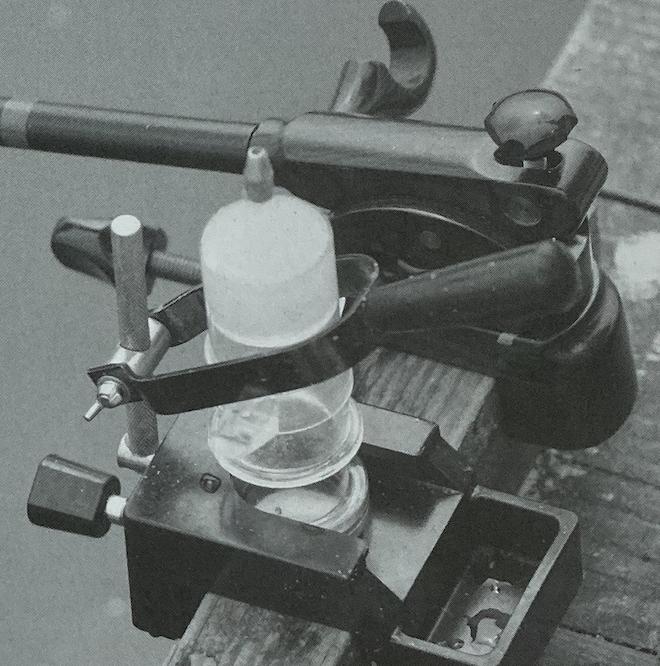 日本钓鲫鱼用什么饵料,暖春钓鲫鱼饵料配方表