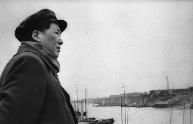 毛主席逝世后，留下的财产如何处理？李敏回忆：我拿走了八千块