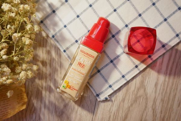 200元以下不暗沉的好用的粉底,超级便宜但好用的粉底液