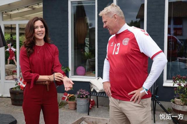 凯特王妃红衣,莱蒂齐亚王后和凯特王妃同框