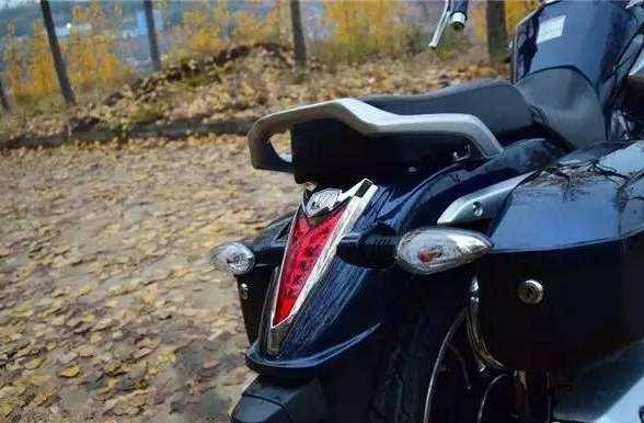 太子车迷福音,这款TR150售价不到一万元,油耗更低至1.75L