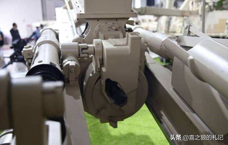 比m777榴弹炮更厉害的炮,m777榴弹炮和ah4对比