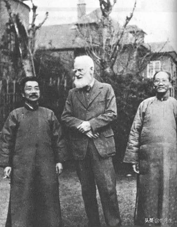 霍金年轻时照片有多帅,霍金21岁时的照片