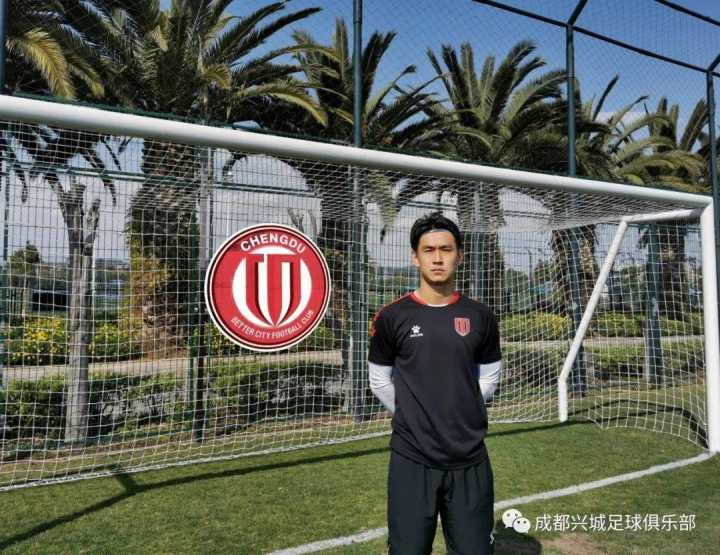 中甲门将惊天乌龙,中甲联赛张一诺门将自扔球门