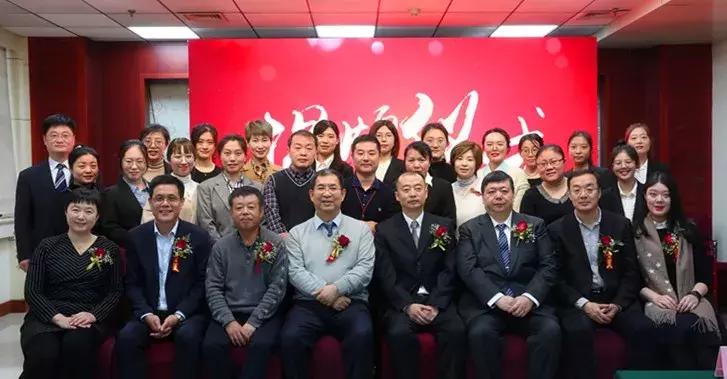 灞变笢娴峰崕闆嗗洟,鐑儓搴嗙娴锋柊闆嗗洟鎴愮珛