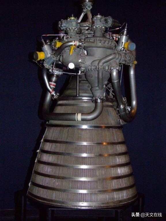 辐射驱动飞船原理,火箭上太空和返回的原理