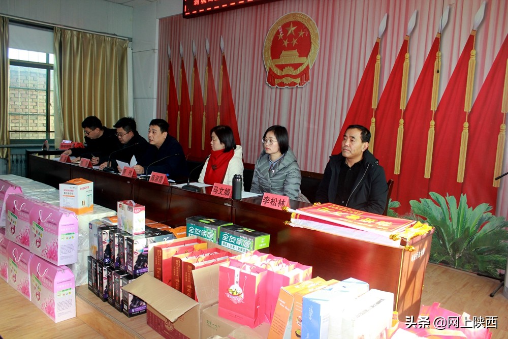 蒲城爱心捐赠物资,爱心企业给大荔捐赠物资