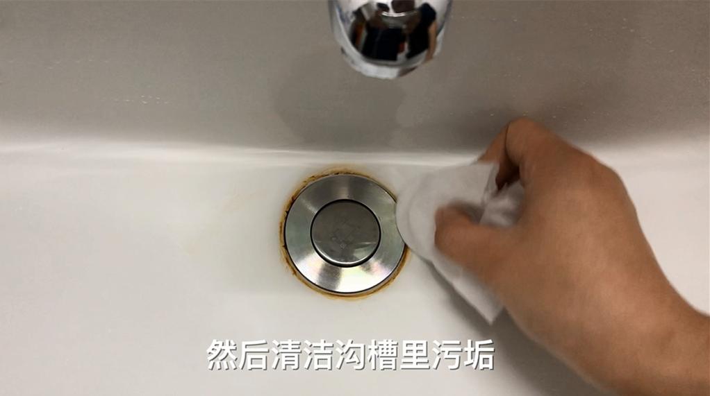 衣服上的吊牌不要扔掉有什么用途,衣服吊牌扔掉妙招