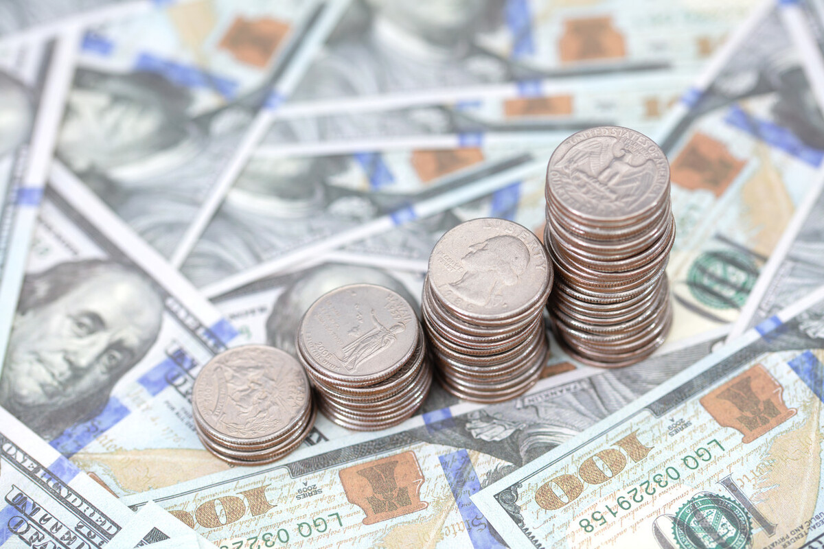 三大央行宣布加息发生了什么,三大央行宣布加息对商品的影响