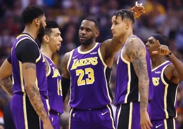 NBA球员上脚：湖人球员的球鞋，波普、麦基和卡鲁索都有！