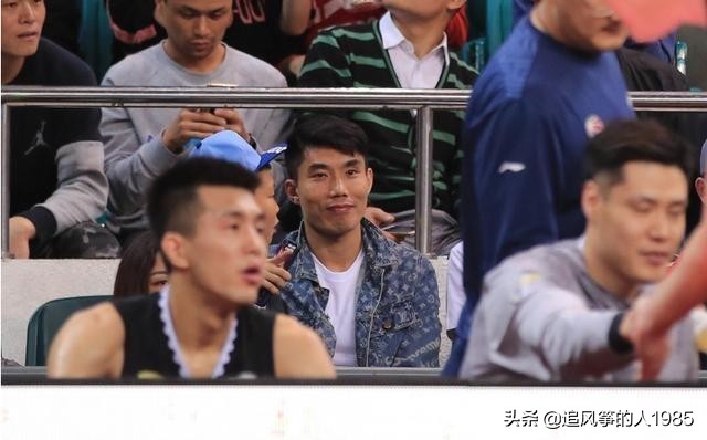 国足炫豪车,国足踢球令人气愤时刻