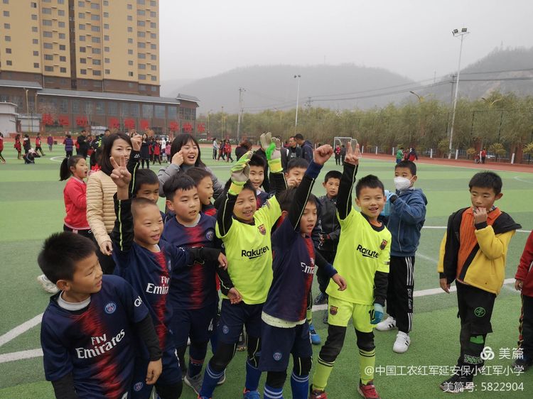 绿茵逐梦小学生校园足球联赛,绿茵小学足球比赛