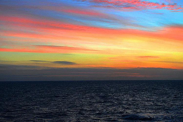 游凤凰古城游记,游凤凰古城旅游攻略三日游