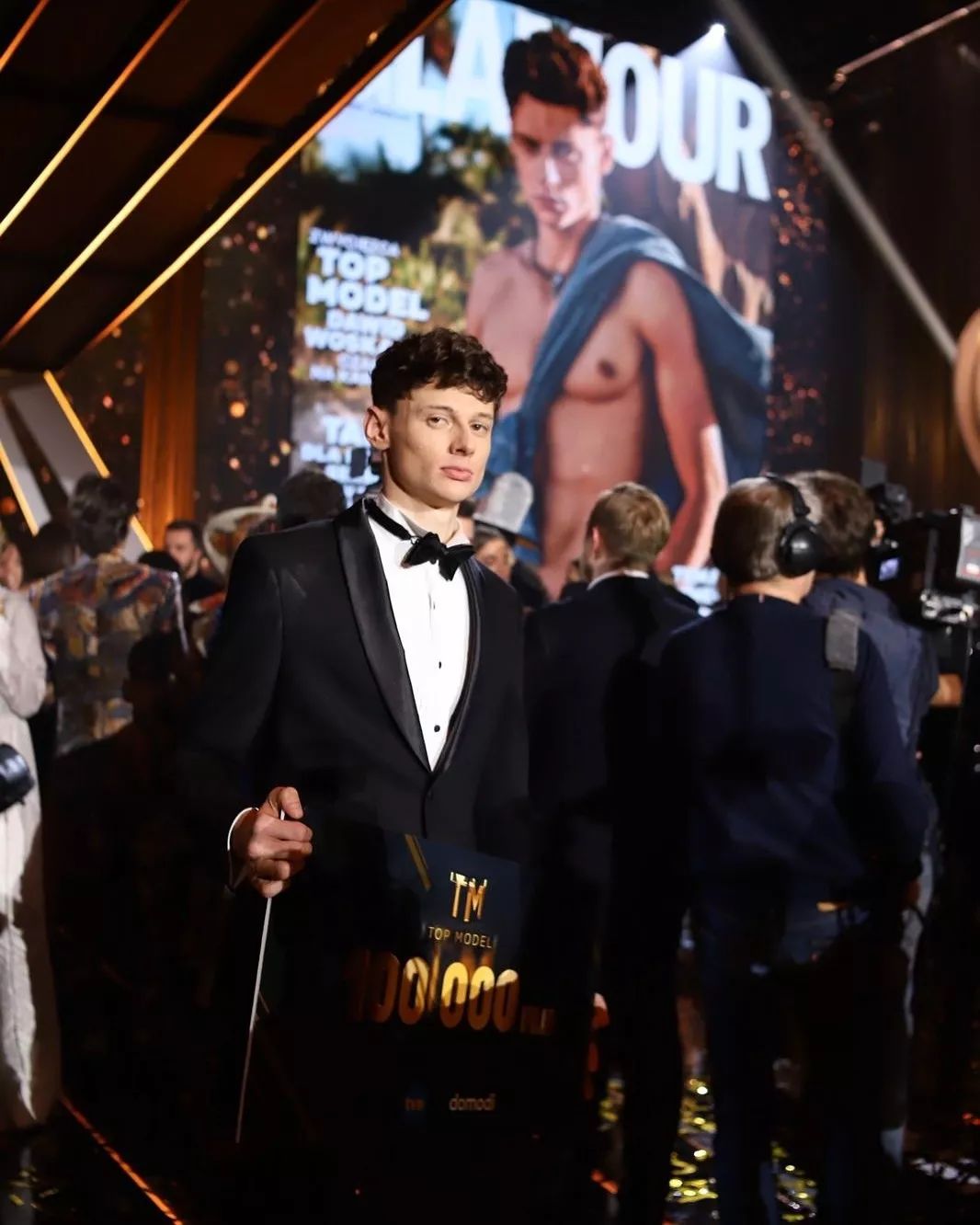 波兰版超模大赛选出最新男模冠军