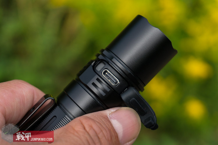 fenix菲尼克斯pd36rv2.0,fenix手电pd40r与pd36r哪个好