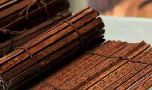 古人从左往右写字不怕把手弄脏吗,古代人为什么从右往左写字