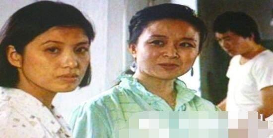 篱笆女人和狗巧姑的结局,篱笆女人和狗巧姑片段