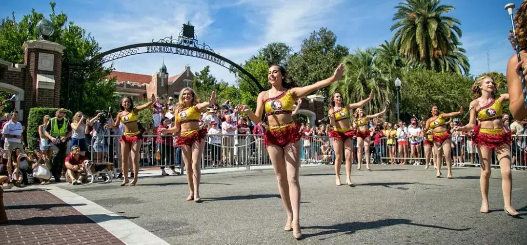 从第43位跃居公立大学Top18，这所大学凭什么能三级跳？