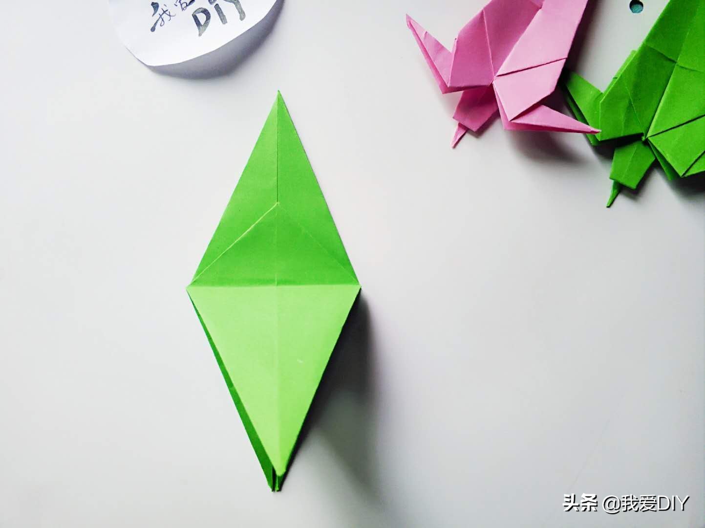 小燕子折纸步骤图解法,小燕子折纸教程简单