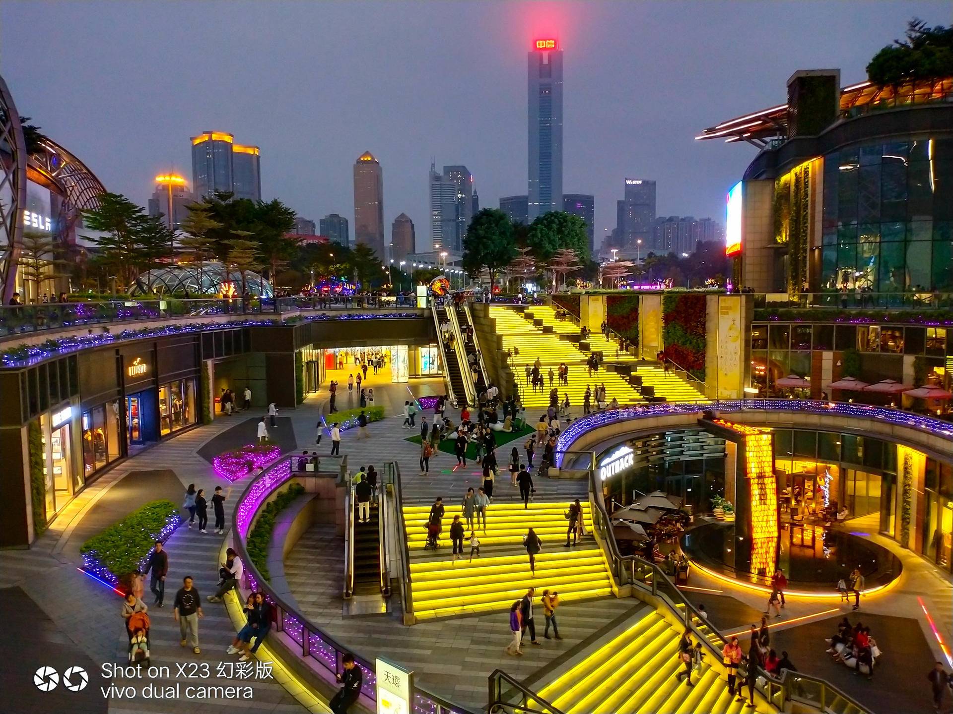 vivox23幻彩版到底是什么颜色,vivox23幻彩版蓝色图片