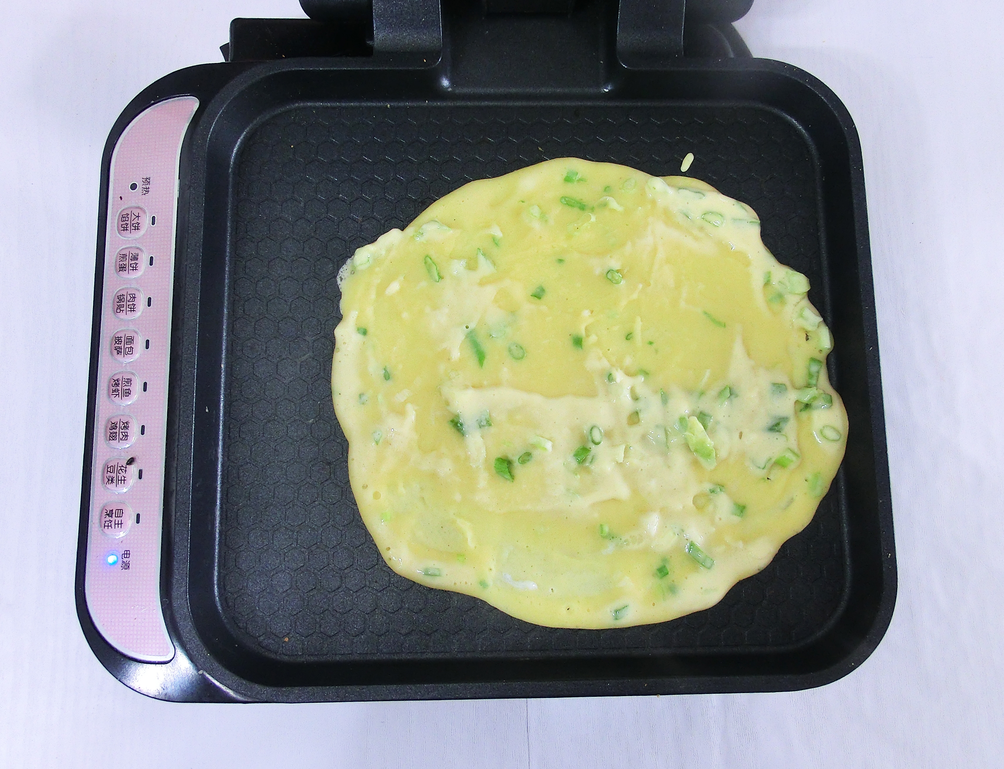 电饼铛做什么食物好吃方便又快捷,家中的电饼铛如何制作出来美食呢