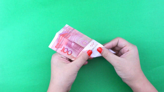 双爱心钱折法情人节,情人节折爱心手工教程