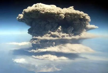 爆炸蘑菇云是怎么形成的,蘑菇云爆炸时的样子