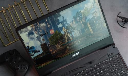 华硕飞行堡垒玩游戏哪款性价比高,华硕飞行堡垒7代吃鸡游戏测评