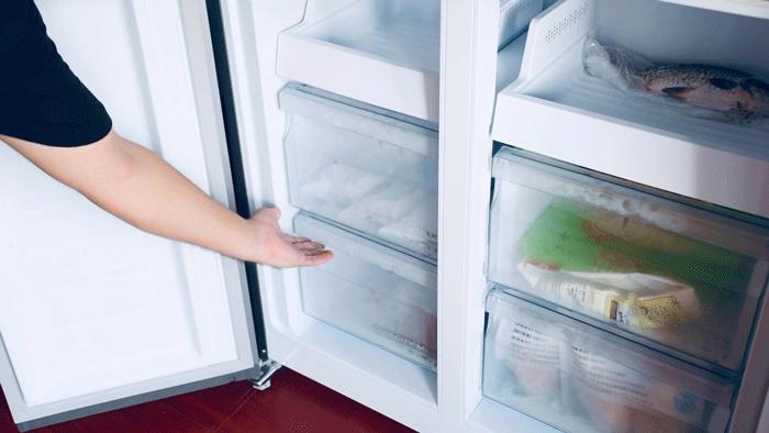 冰箱门内嵌触控屏，451L大空间，全屋家电互联，这款冰箱真秀