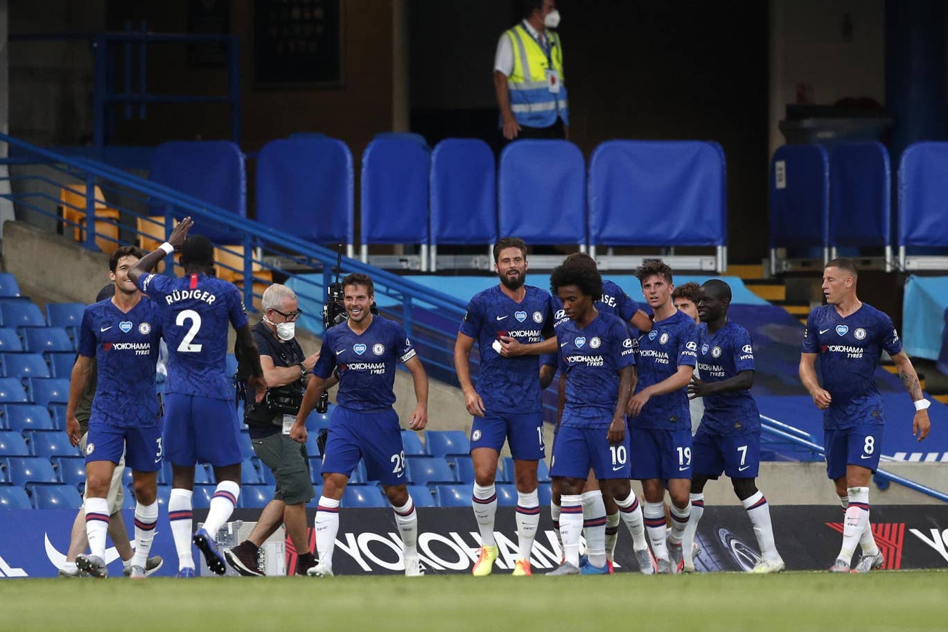 兰帕德英超谢幕战,英超切尔西1-1曼联集锦