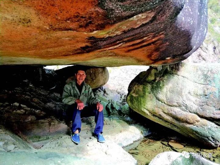 家家门口有捣臼，一座四合院曾住近百人，这里就是永嘉最东的村庄