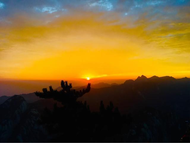 华山自驾最惊险的道路,华山最惊险的公路