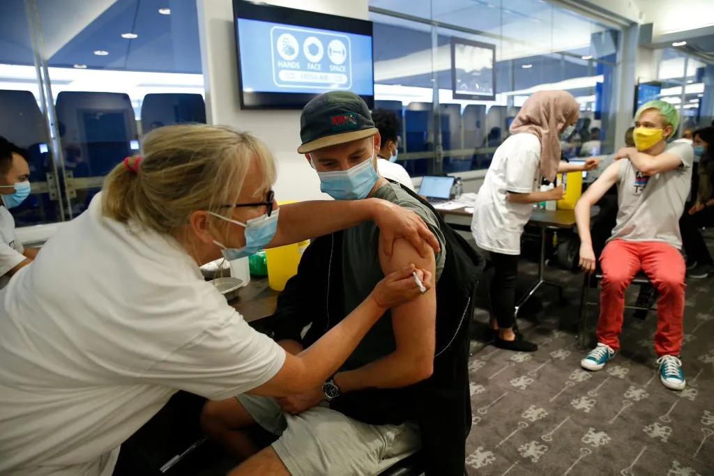 英国为什么打了疫苗疫情还反弹,英国疫苗接种最新消息