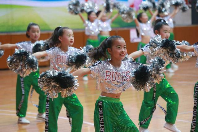 2018校园足球啦啦操,成都足球啦啦操比赛