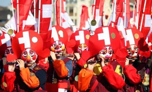 世界各国的国庆节的时间及原因,各国国庆节的节日风俗