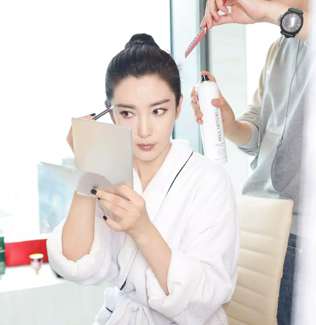 没想到有一天我会跟着宁静学习美妆干货……