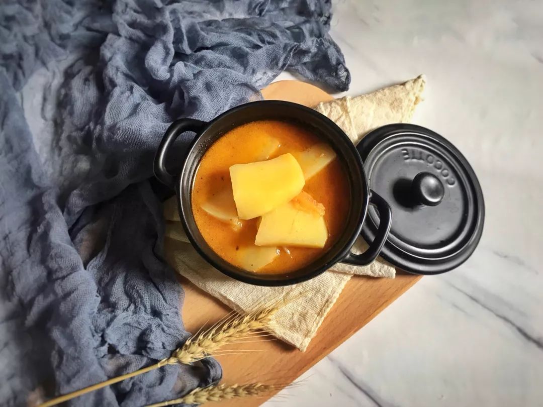 土豆干粮的家常做法,东北土豆白面干粮的做法