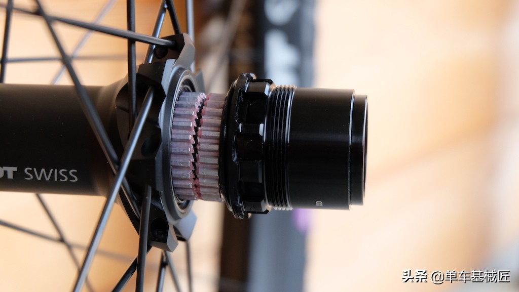 快讯：DTSWISS2021款15011700轮组，从轮框到花鼓全面升级