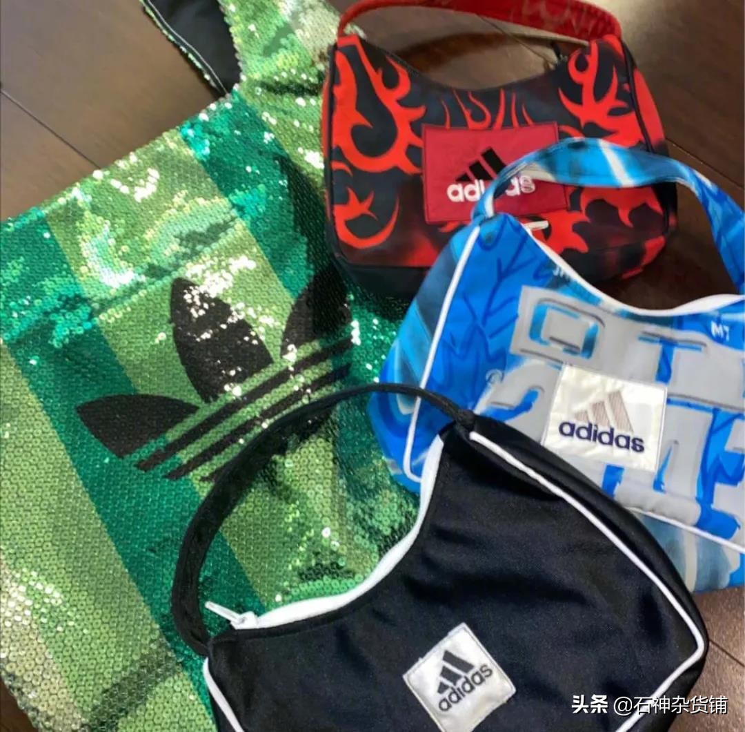 泫雅颜值巅峰时期穿搭,泫雅刚出道时候穿搭