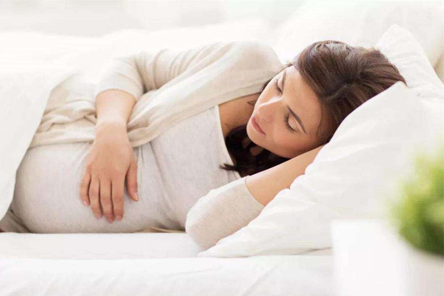 同房后，如果女性感觉这两个部位有痛感，很有可能是怀孕了