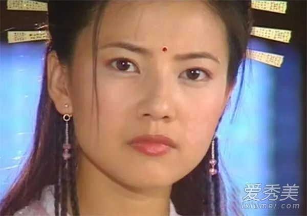 这条鼻唇沟，年龄涨15岁！皮肤保养可不能忽视这里！高圆圆的秘密