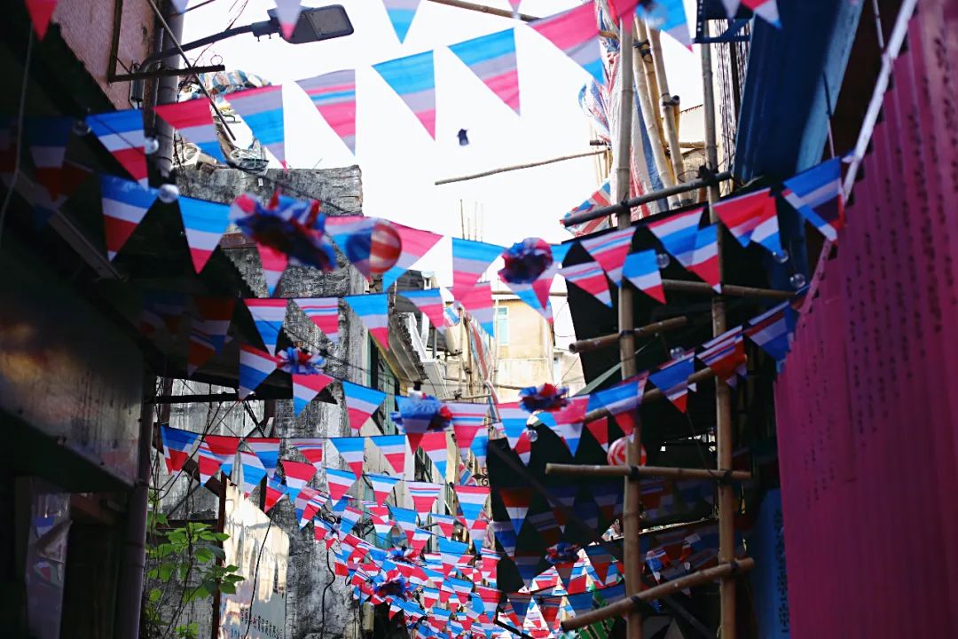 烂鬼楼巡礼?红白蓝街?12月澳门旅行,不可错过这个周末集市