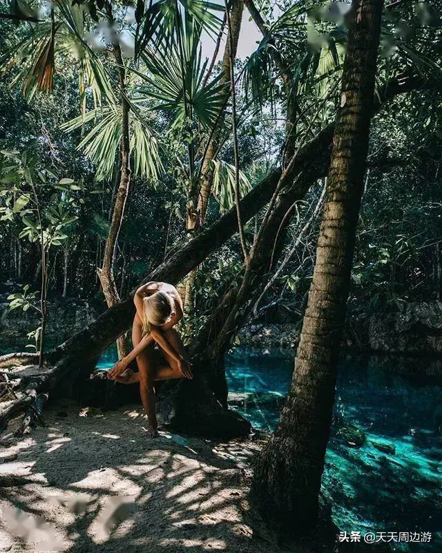 她在世界各地拍下裸照，吸引了8000万的粉丝，却没有一张是色情的