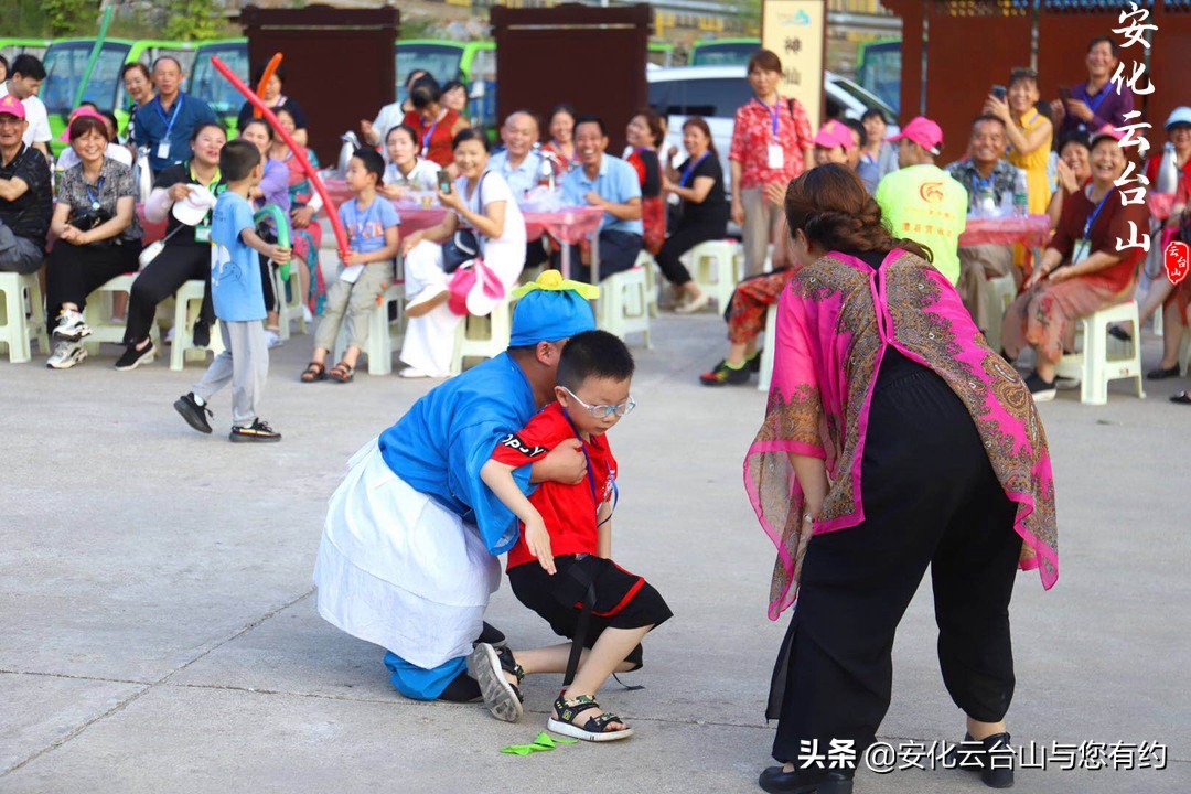 云台山长桌宴,云台山晚会表演视频