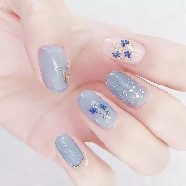 粉嫩渐变果冻唇,无美颜无滤镜的果冻甲