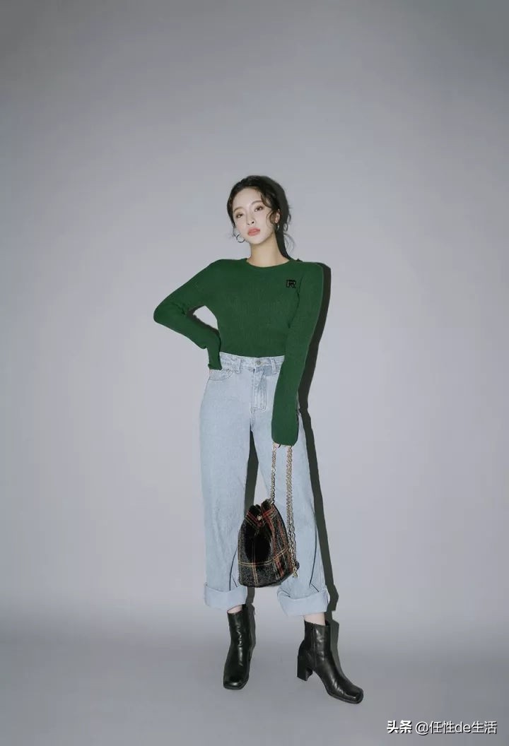 韩国女星上节目穿什么衣服,韩国女明星衣服有多敢穿