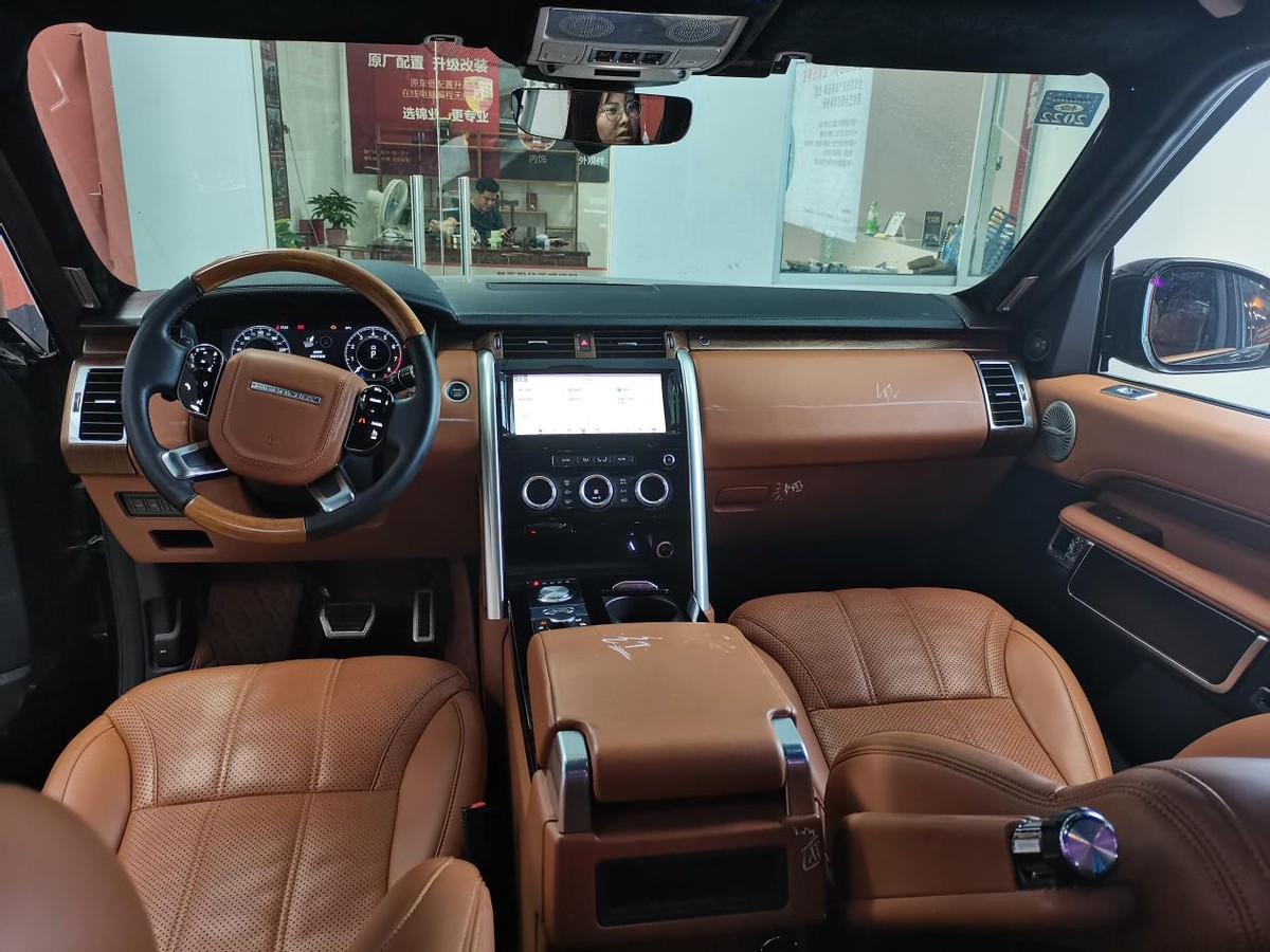 路虎揽胜换装纳多灰,路虎揽胜升级干椒红