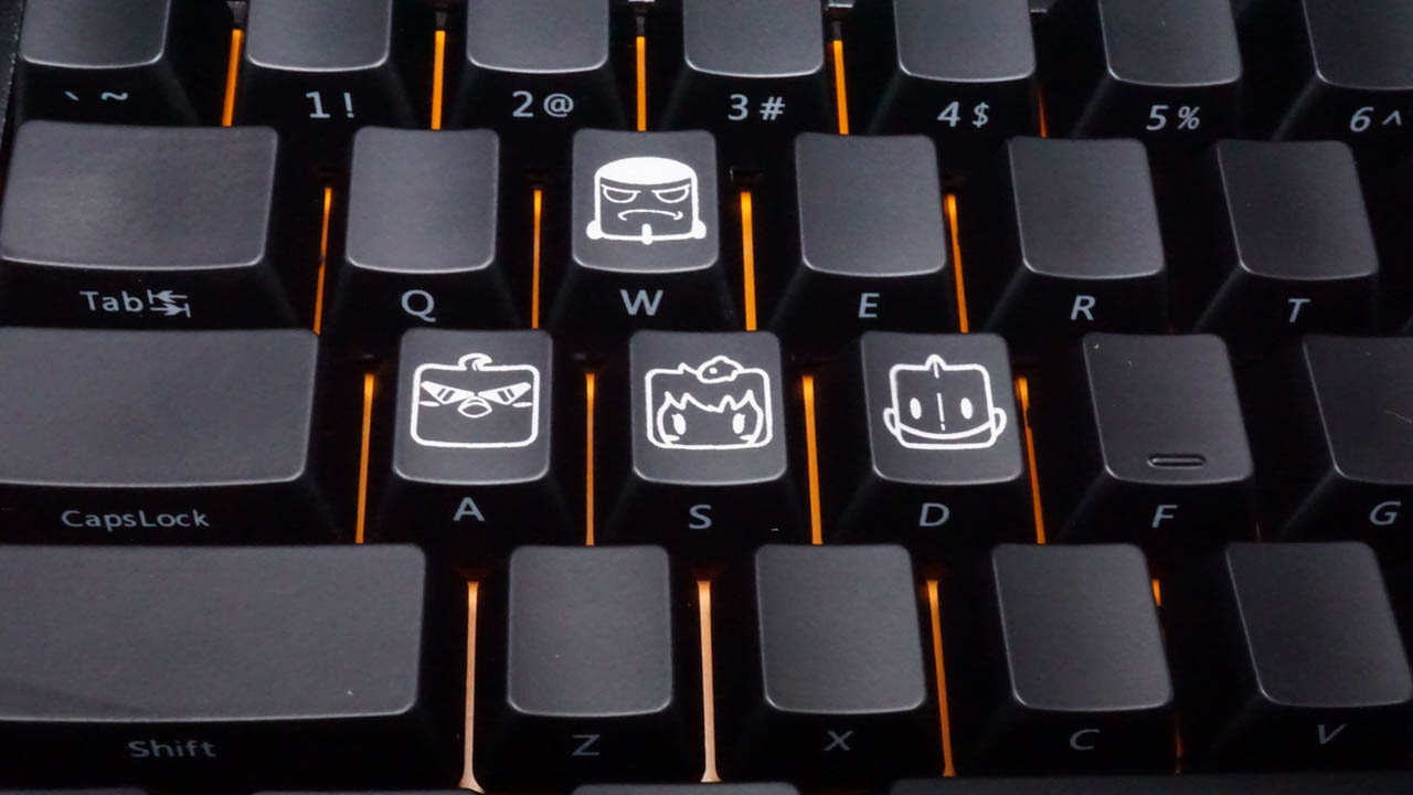 目前公认最好的矮轴机械键盘,樱花粉侧刻机械键盘