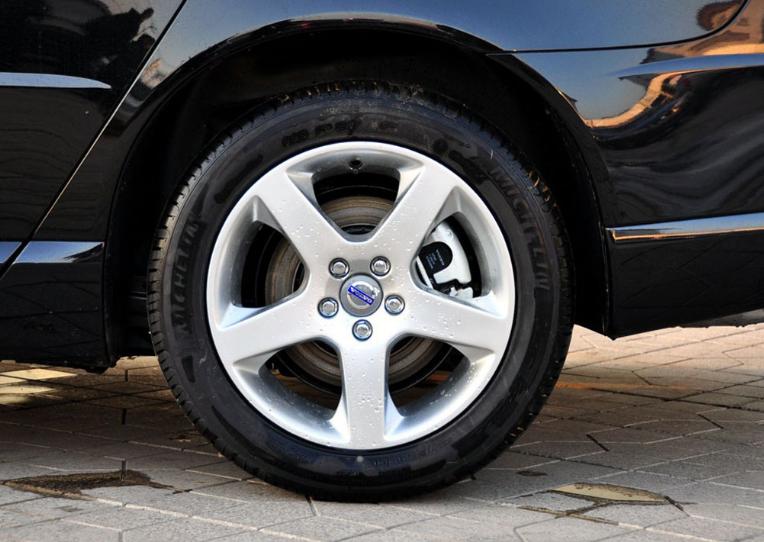 防爆胎真的很容易爆吗,防爆胎真的能保命吗