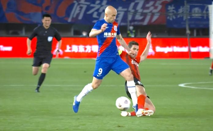 上海申花3比2逆转河北华夏,94分钟绝平点球大战